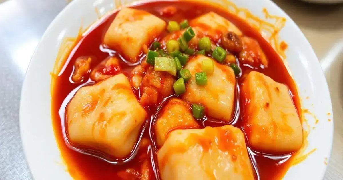 Tteokbokki: Descubra uma Deliciosa Receita Coreana e suas Curiosidades